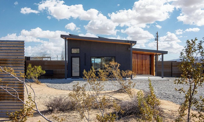 Joshua Tree House | BahaPool&HotTub, Telescope, Theatre, Bikes