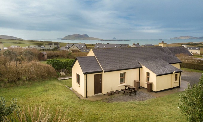 Dunquin Cottage | Baile Na Ratha,Dingle Peninsula,Next Stop Blaskets Island