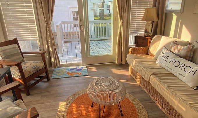 Village Green Cottage | "Bain de Soleil in Cape May" 2 bedroom 2 bath cottage