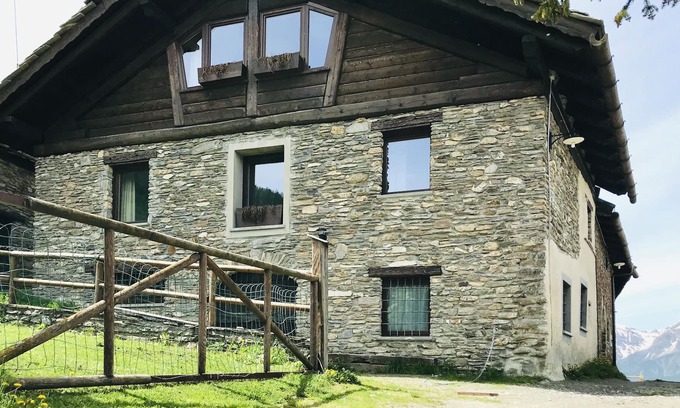 Oulx Apartment | Baita Gran Bosco: Large apartment for 4 people