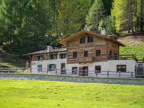 Livigno Ski Chalet | Baita Stebline - AlpineEscape