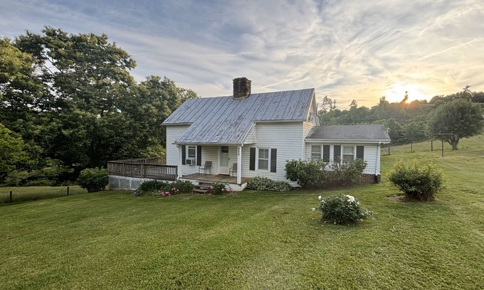 Crumpler Other | Baker's Farmhouse -Your charming & cozy get-a-way in the country with AC & WiFi!