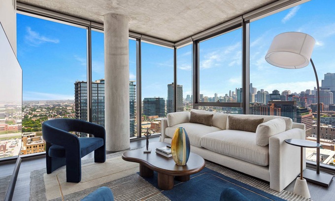 West Loop Apartment | Balance Work,Relaxation&vibrant city life|The Dada