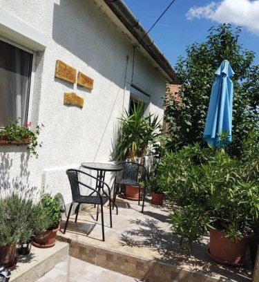 Kungos House | Balatongyöngye vendégház