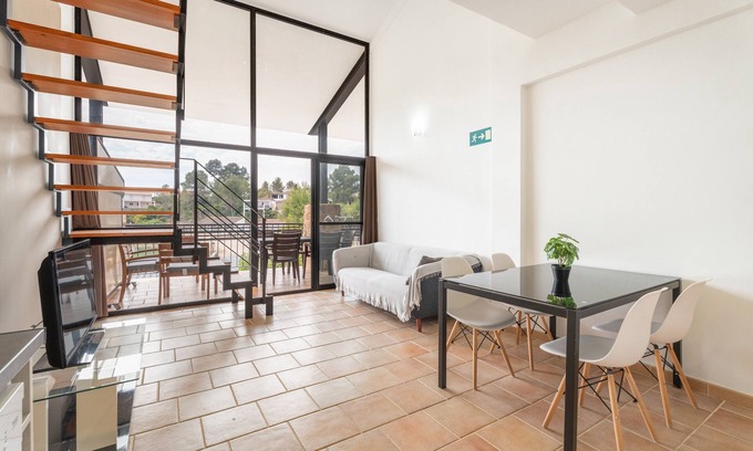 Navarres Apartment | Balcón de las Fuentes: Design, comfort and unique views