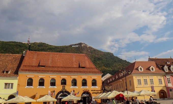 Brasov Old Town Apartment | Balcescu Apartment in Historic Centre