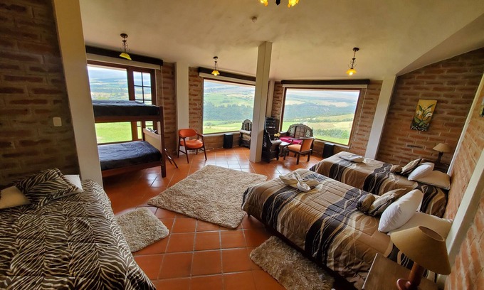 Sangolqui Hotel | Balcon al Cotopaxi