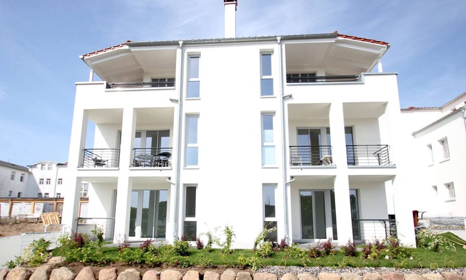 Gohren Apartment | Balcony, own sauna, free use of the AHOI adventure pool - Villa Antje FeWo 10