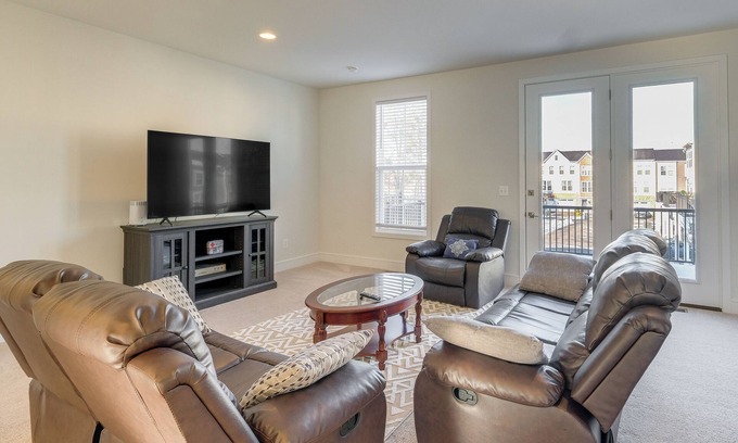 Gainesville House | Balcony & Pool Access: Modern Gainesville Home