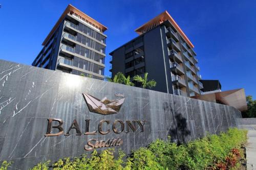 Si Racha Apartment | Balcony Seaside Sriracha Hotel & Serviced Apartments