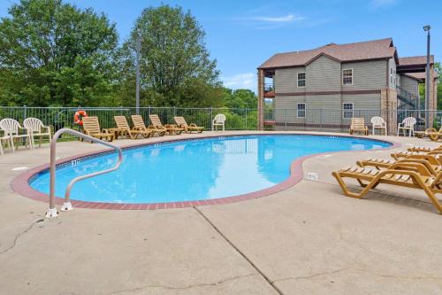 Branson West House | Baldknobber Ridge Escape - West Branson Cabin