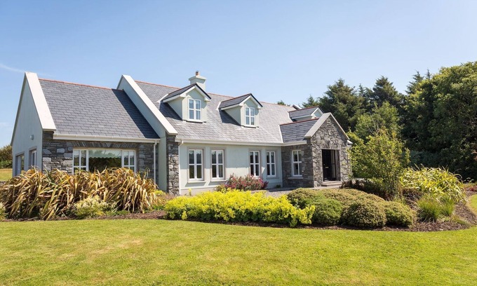 Moyard House | Ballinakill Lodge home away from home