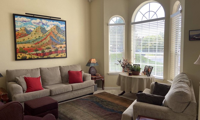 Westside House | Balloon Fiesta dates available!