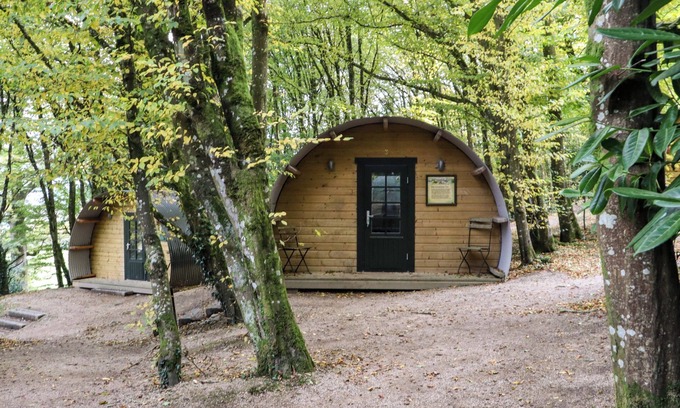 Barranisky Cottage | BALLYBEG POD 8, romantic, with hot tub in Tinahely, County Wicklow