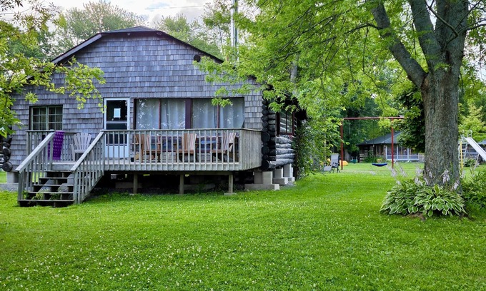 Kawartha Lakes Cottage | Balsam Lake Villa Cottages: 3-Bedroom Cottage #7
