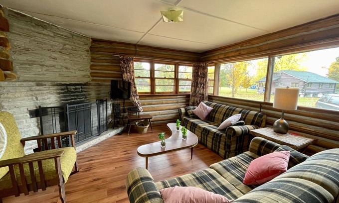 Kawartha Lakes Cottage | Balsam Lake Villa Cottages: 2-Bedroom Cottage #11