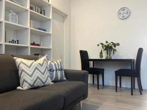 Crocetta-San Lazzaro-Modena Est Apartment | Balsamico Suites 2 - Near Ferrari Museum & Railway