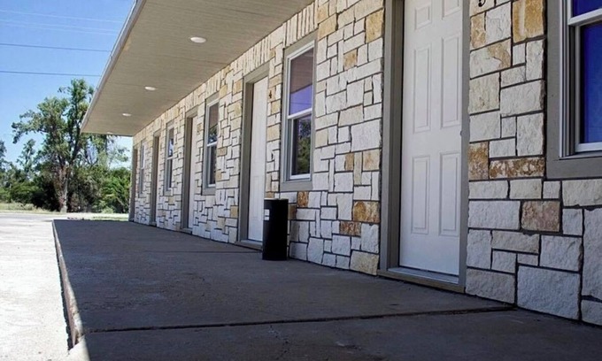 Great Bend Hotel | Baltzell Lodge