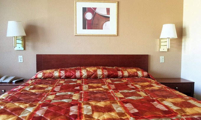 Huntsville Hotel | Bama Inn