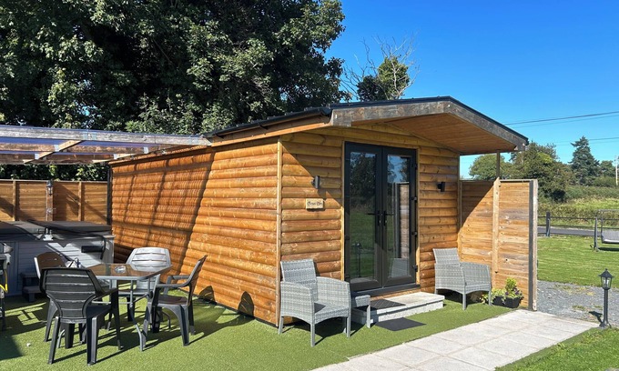 Maghera Cabin | Bambi's Hideaway