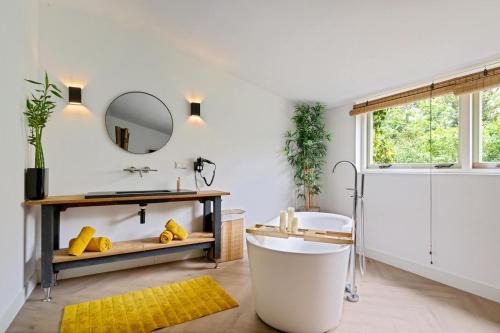 Bentveld Apartment | Bamboe Suite Bentveld met ligbad en gratis parkeren
