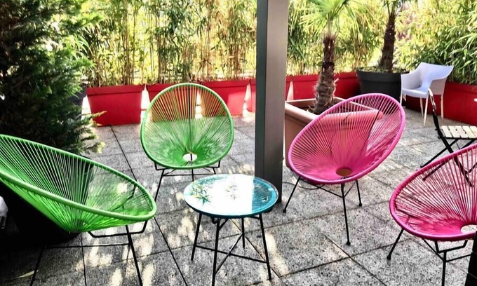 Saint-Denis Apartment | Bamboo Terrace 1BR apartment + Safe parking, FLORA1