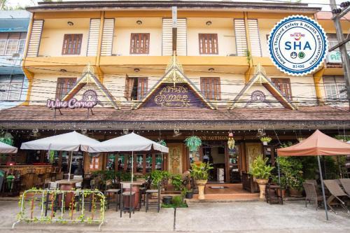 Trang Hotel | Ban Ao Thong