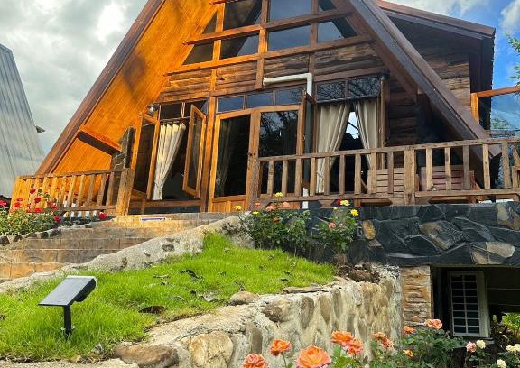Pangmapha House | Ban Kaew Mo Ra Glamping & Restaurant