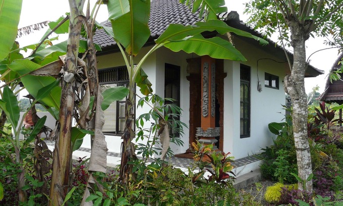 Kerambitan House | Banana Garden Bungalow - discover village culture in real Bali