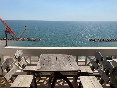 Rayong Apartment | Banchaitalay Room