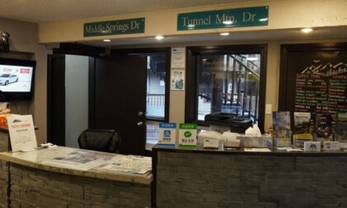 Banff Hostel | Banff International Hostel