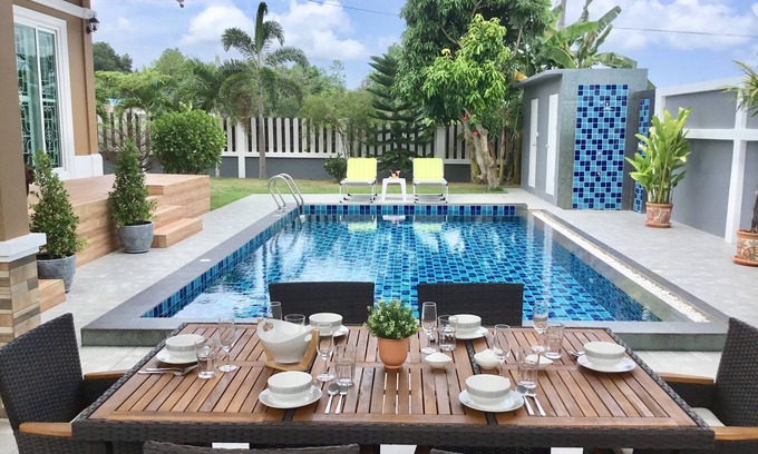 Bang Sare Villa | Bang Saray Luxury garden pool villa