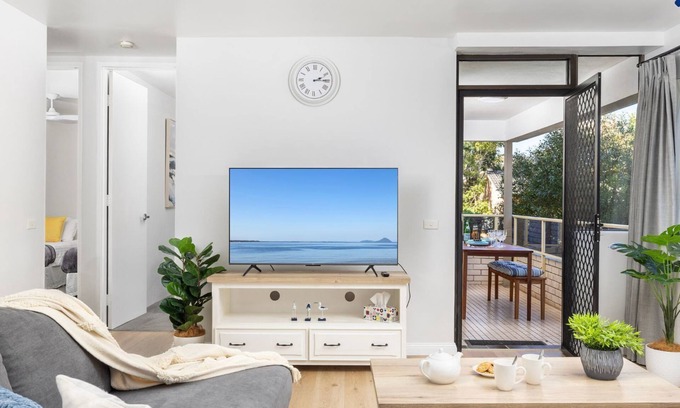 Soldiers Point Apartment | Bangalee 2 at Sunrise - waterfront apartment