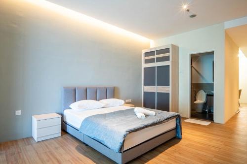 Taman Bukit Pantai Apartment | Bangsar Trade Centre by Airhost