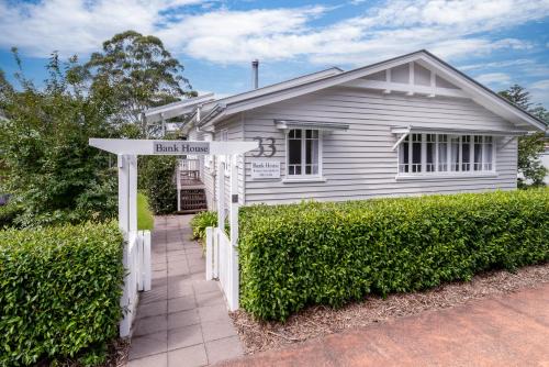 North Tamborine House | Bank House Tamborine Mountain