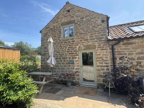 Pickering House | Bank Top Barn King Bedroom Self Catering 2 Guests