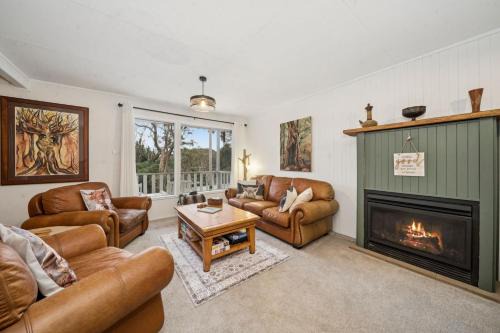 Katoomba House | Banksia Mountain Retreat
