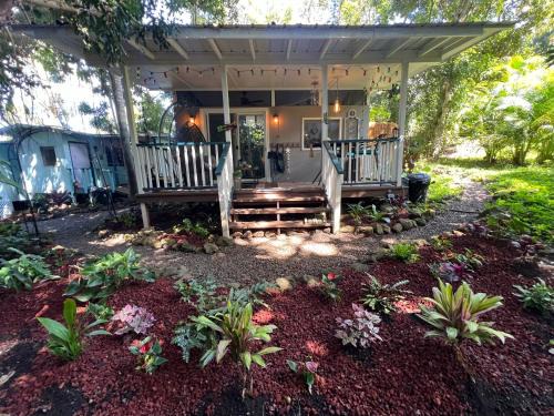Honaunau-Napoopoo Ski Chalet | Banyan Bungalow