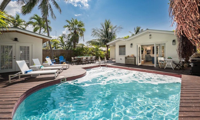 Midtown House | **BANYAN ROSE @ BEACHSIDE** Modern Home & Pool + LAST KEY SERVICES…
