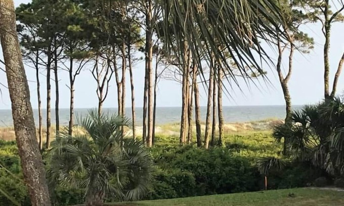 Hilton Head Island Condo | Barefoot Bungalow! Ocean View Couple’s Retreat