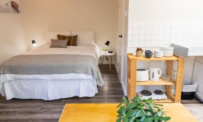 Christina Lake Resort | Barefoot Villas ( Kodiak room )
