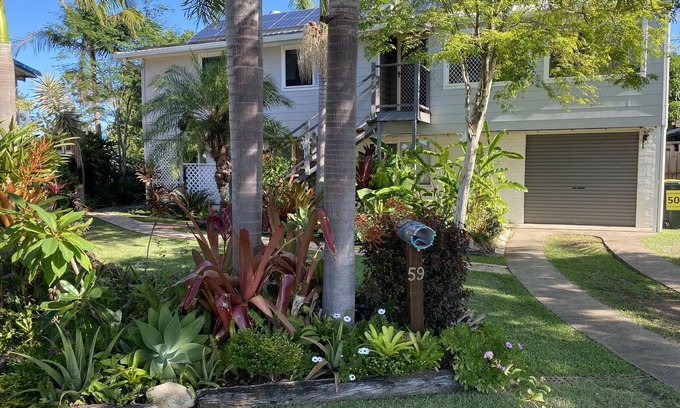 Bargara Apartment | Bargara Beach Hideaway - Pet friendly