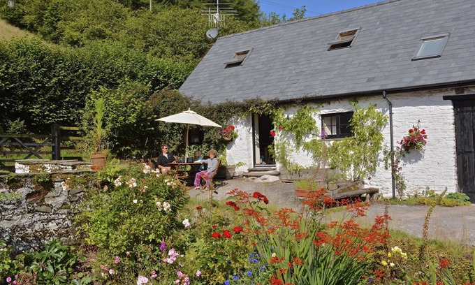 Trecastle House | Barn Cottage on a Welsh hill farm in the Brecon Beacons