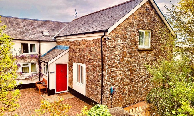 High Bickington House | Barn End Cottage