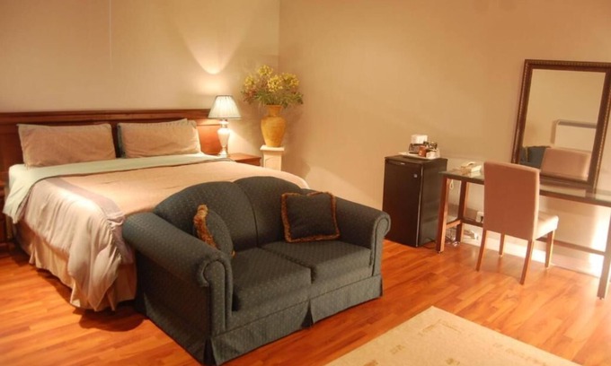 Carleton Place Hotel | Barons Motor Inn