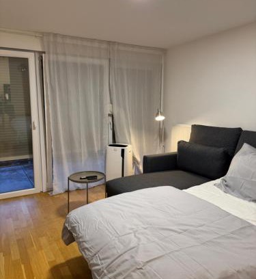 Werne Apartment | Barrierefreie Wohnung im Herzen der Stadt mit Parkplatz, Wifi und TV - Emma