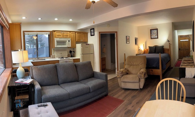 Purgatory Apartment | Base area Unit! Short walk to lift! Clean and comfortable! Best deal
