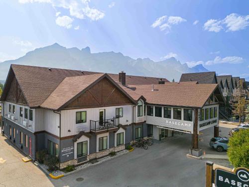 Canmore Hotel | Basecamp Lodge Canmore