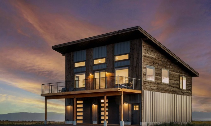 Driggs House | Basecamp Stays: Teton Views, Huge Deck, Stargazing