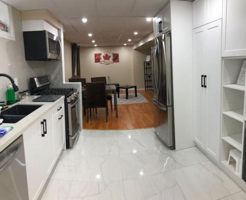 Richmond Hill Apartment | Basement Apartment in Richmond Hill